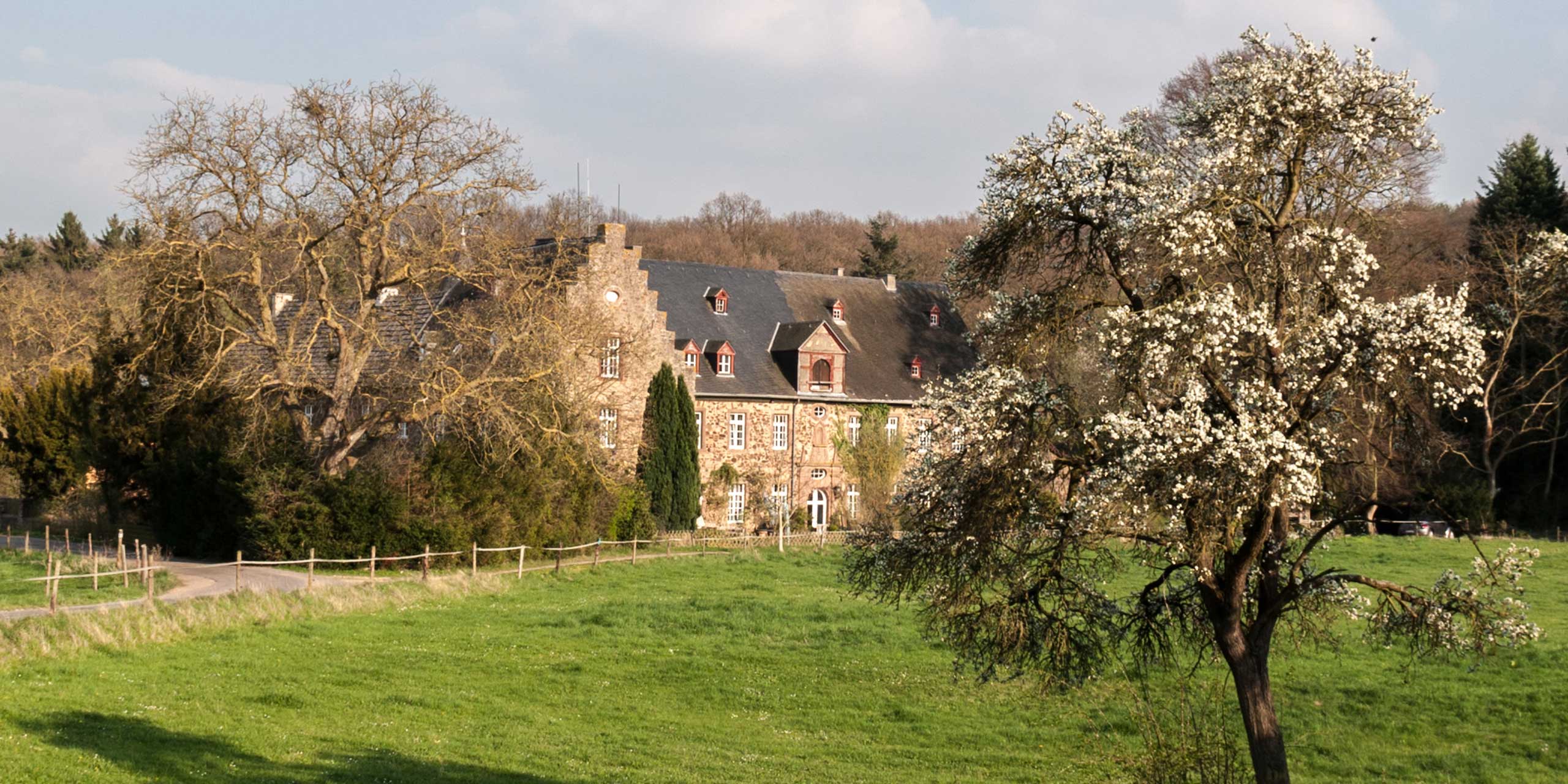 Kloster Schweinheim - Willkommen